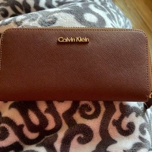 Calvin Klein Saffiano Wallet, tan
